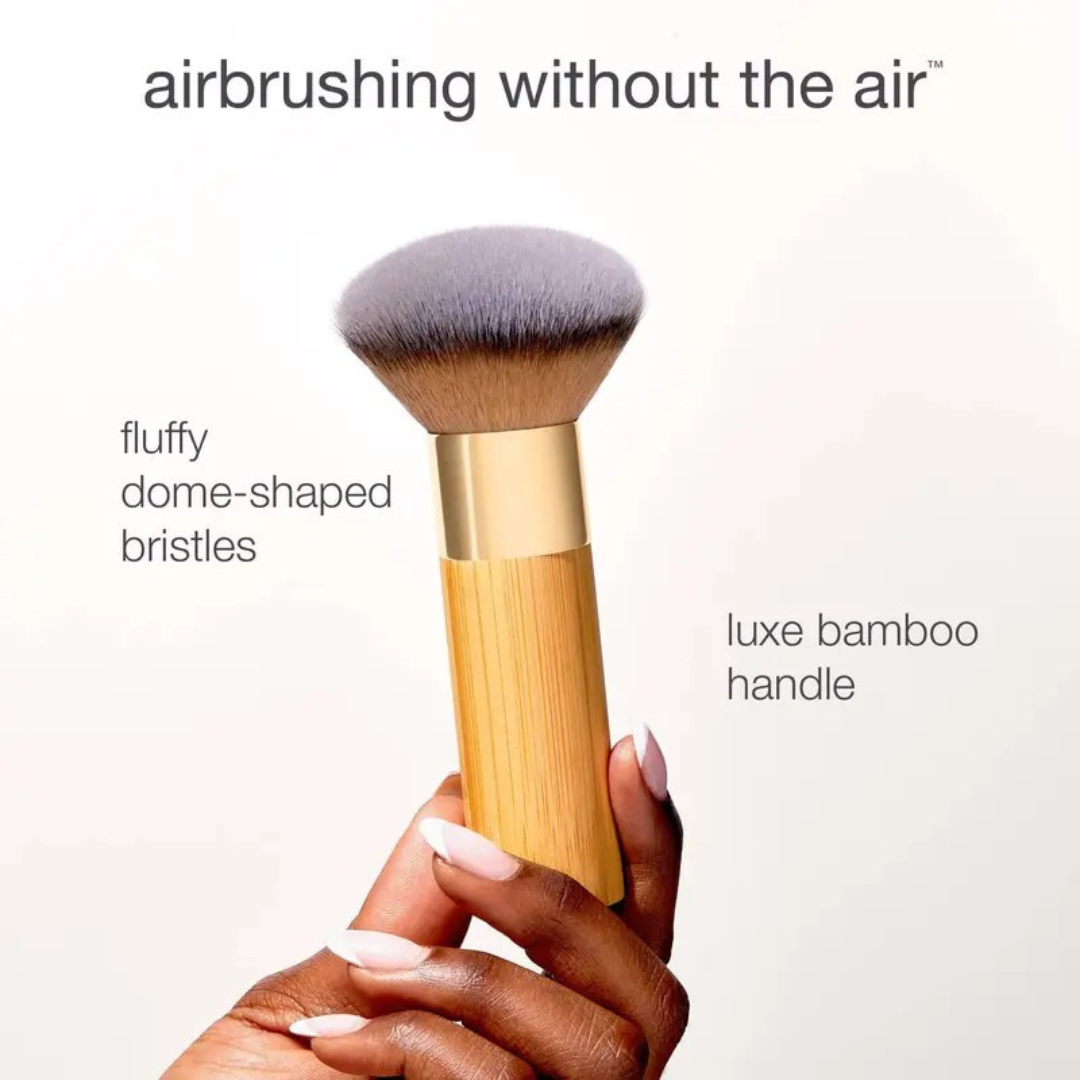 the buffer™ Brush – Fluffy Dome Foundation Brush for Airbrushed Coverage